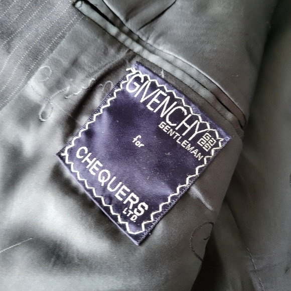 Givenchy Navy Blue Pinstripe 2-Button Suit Jacket Size 42R - Picture 7 of 8